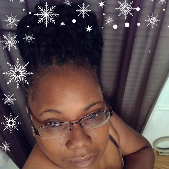 Meet your Posher, Delores - Picture 1 of 1